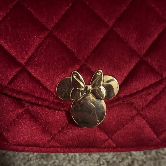 Disney Red Quilted velvet Crossbody Bag with Gold Bow Bag Charm - Picture 3 of 8